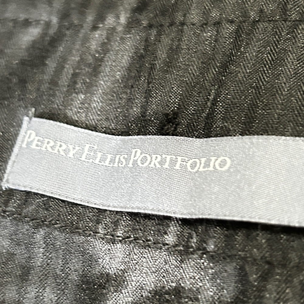 Men's Perry Ellis Black Dress Pants
W33 L29 - Picture 3 of 4